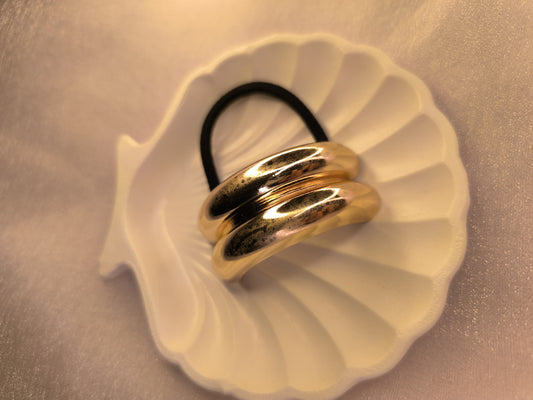 Bold Luxe Ring Hair Tie – Golden Minimal Statement