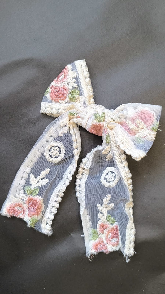 Vintage Flower Bloom Lace Bow Clip