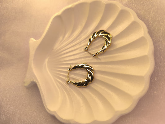 Tide Twist Hoops – Fluid Gold Texture
