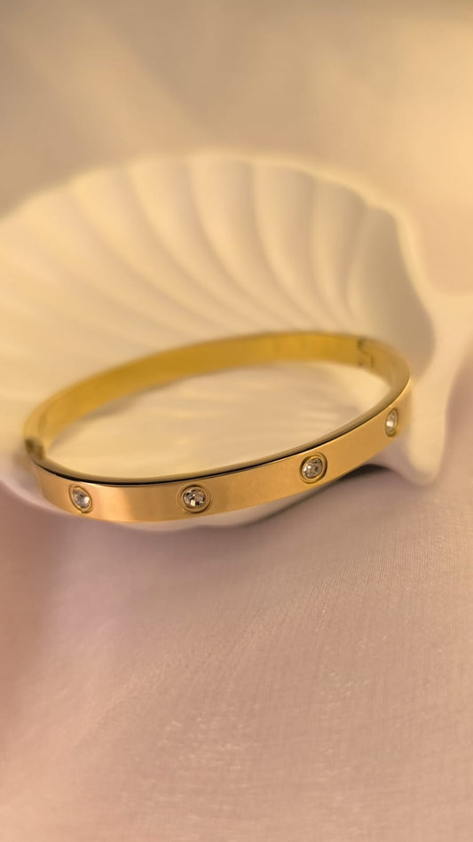 Lumière Gold Cuff – Crystal Studded Edition