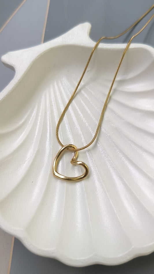 Diana Heart Pendant Necklace