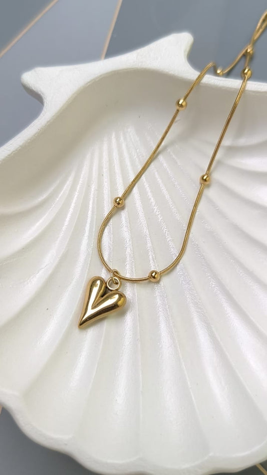 Bella Heart Pendant Necklace